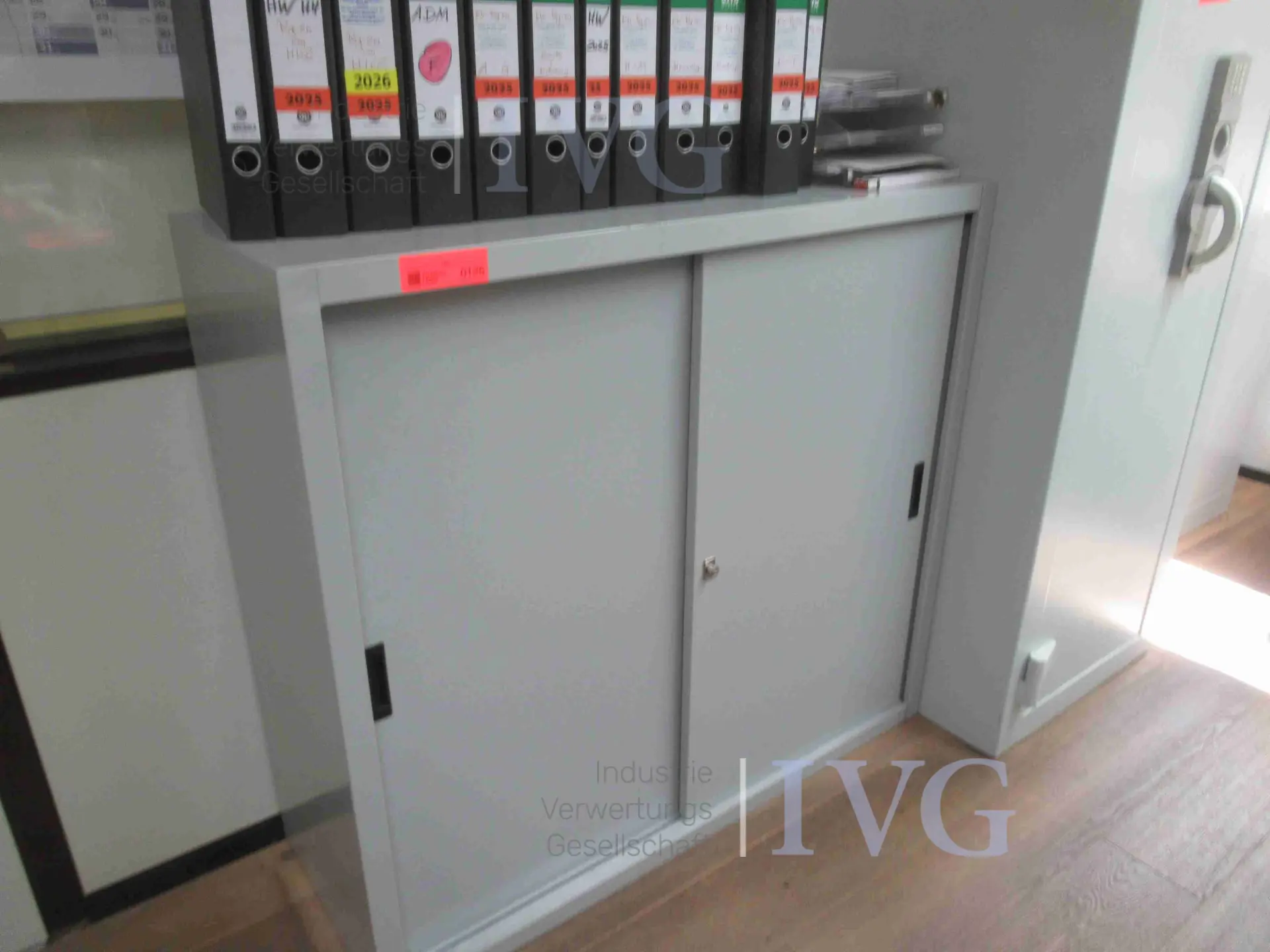 Stahl-Schrank 2 Schiebetüren